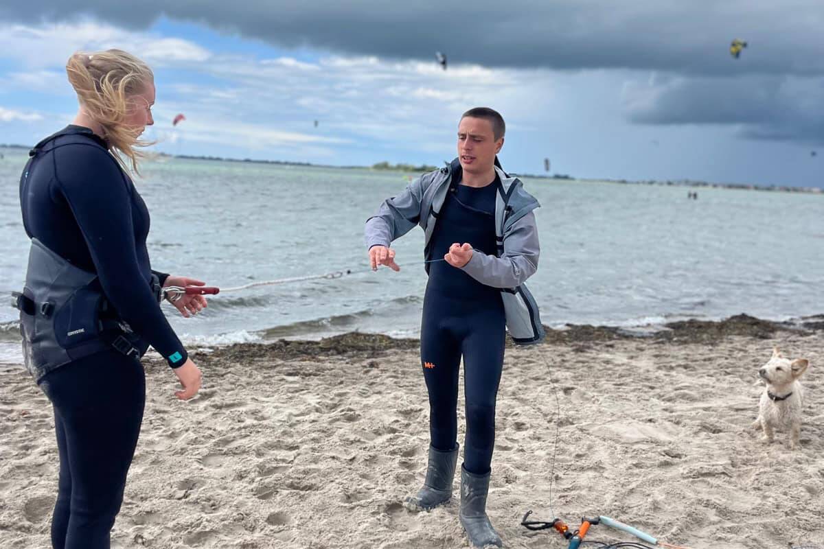 zwei-kiter-am-strand-kitekurs