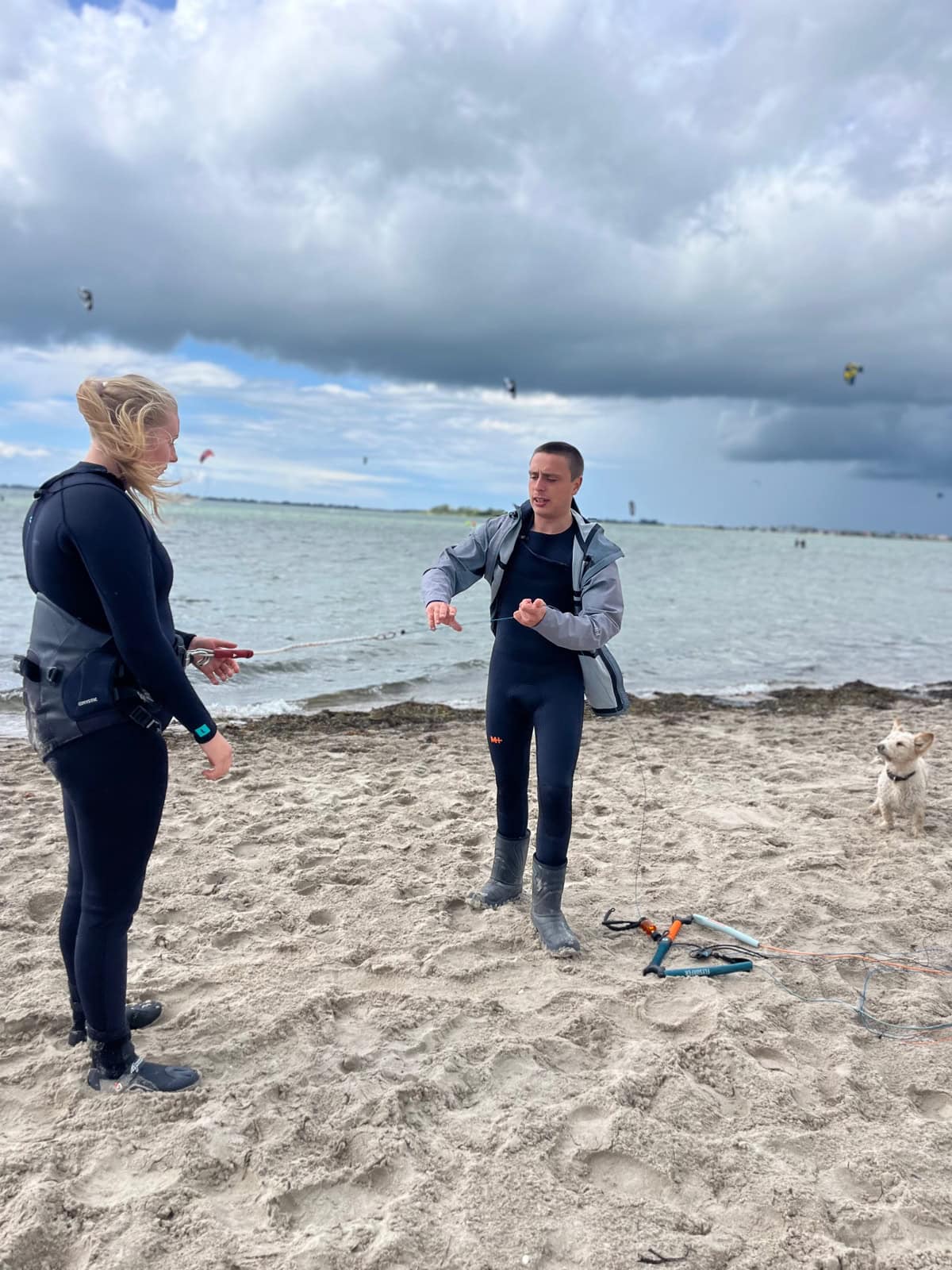 zwei-kiter-am-strand-kitekurs