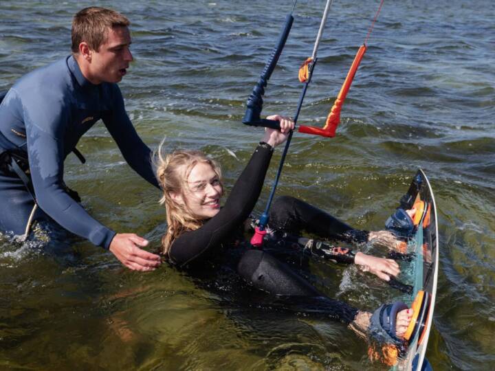 mann frau im wasser